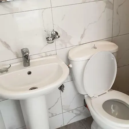 Luigi S Fairyview Apartamento *